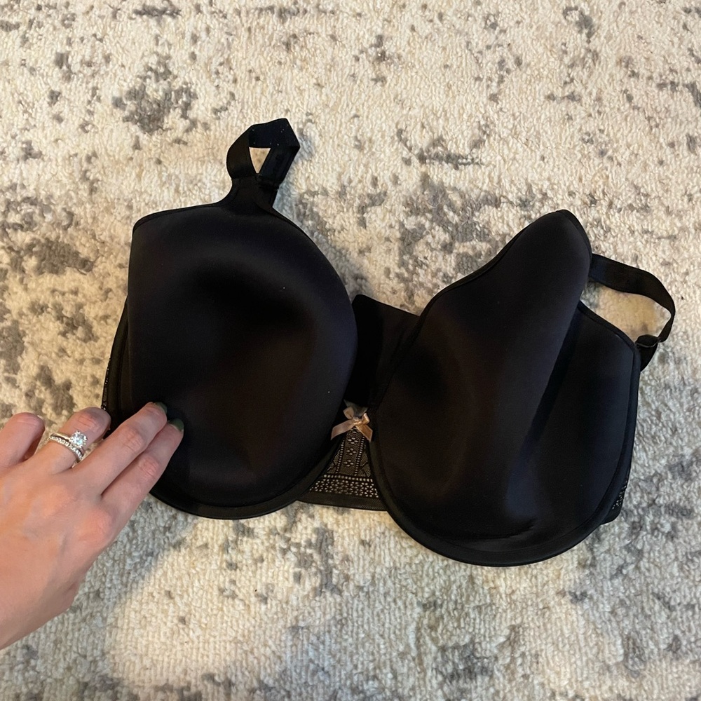 Elegant Black Women's Bra CHANTELLE